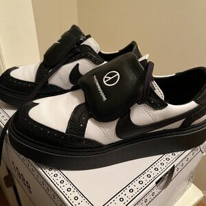 Funky black and white limited edition saddle style shoe by Nike!